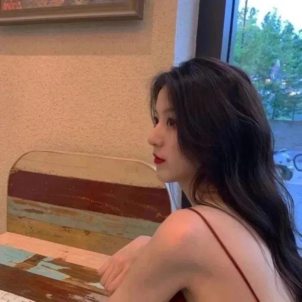 布劳涅森林的女人们
